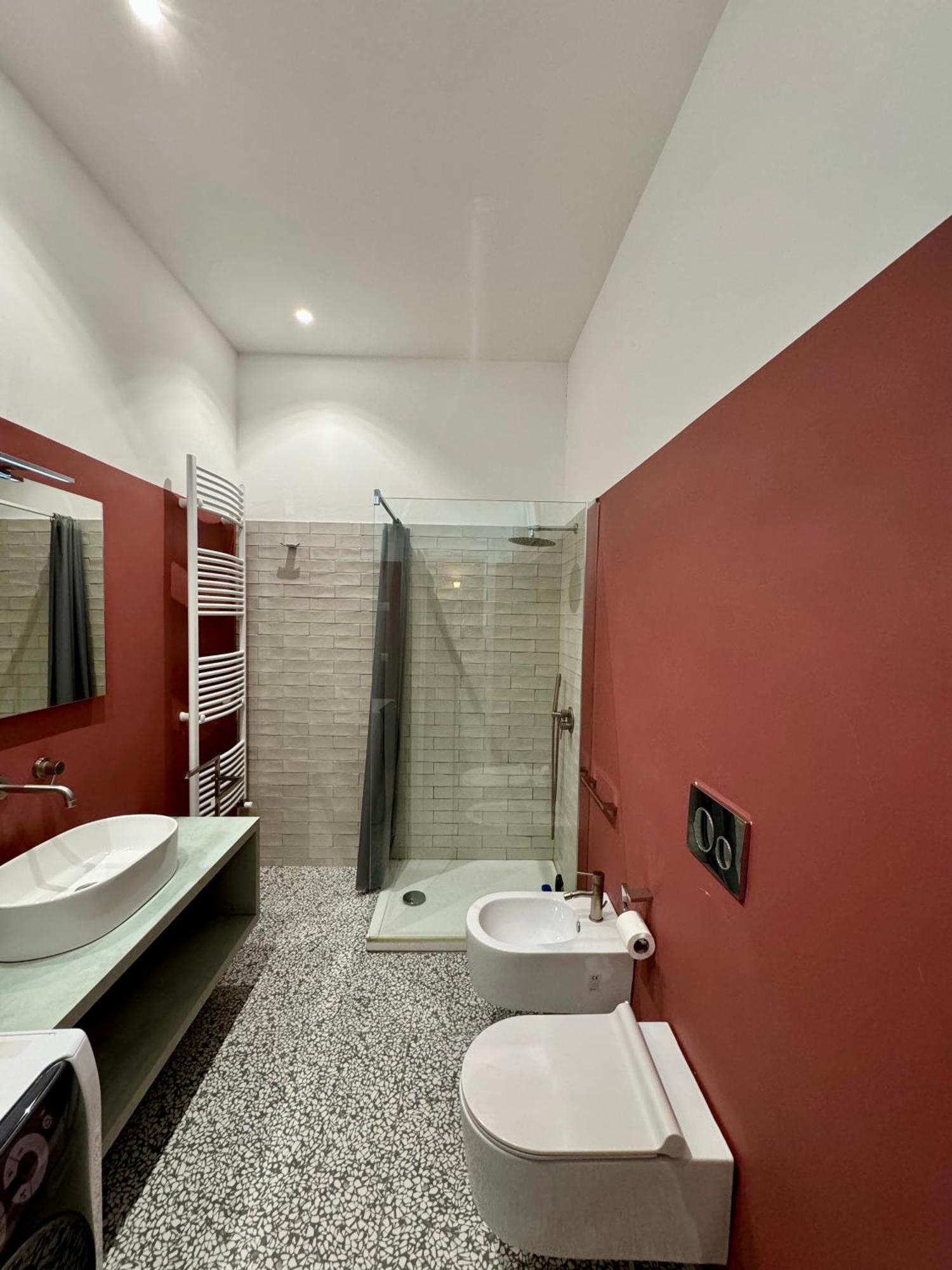 4 Balconi Rooms Paladini B&B E Appartamenti Lecce Extérieur photo