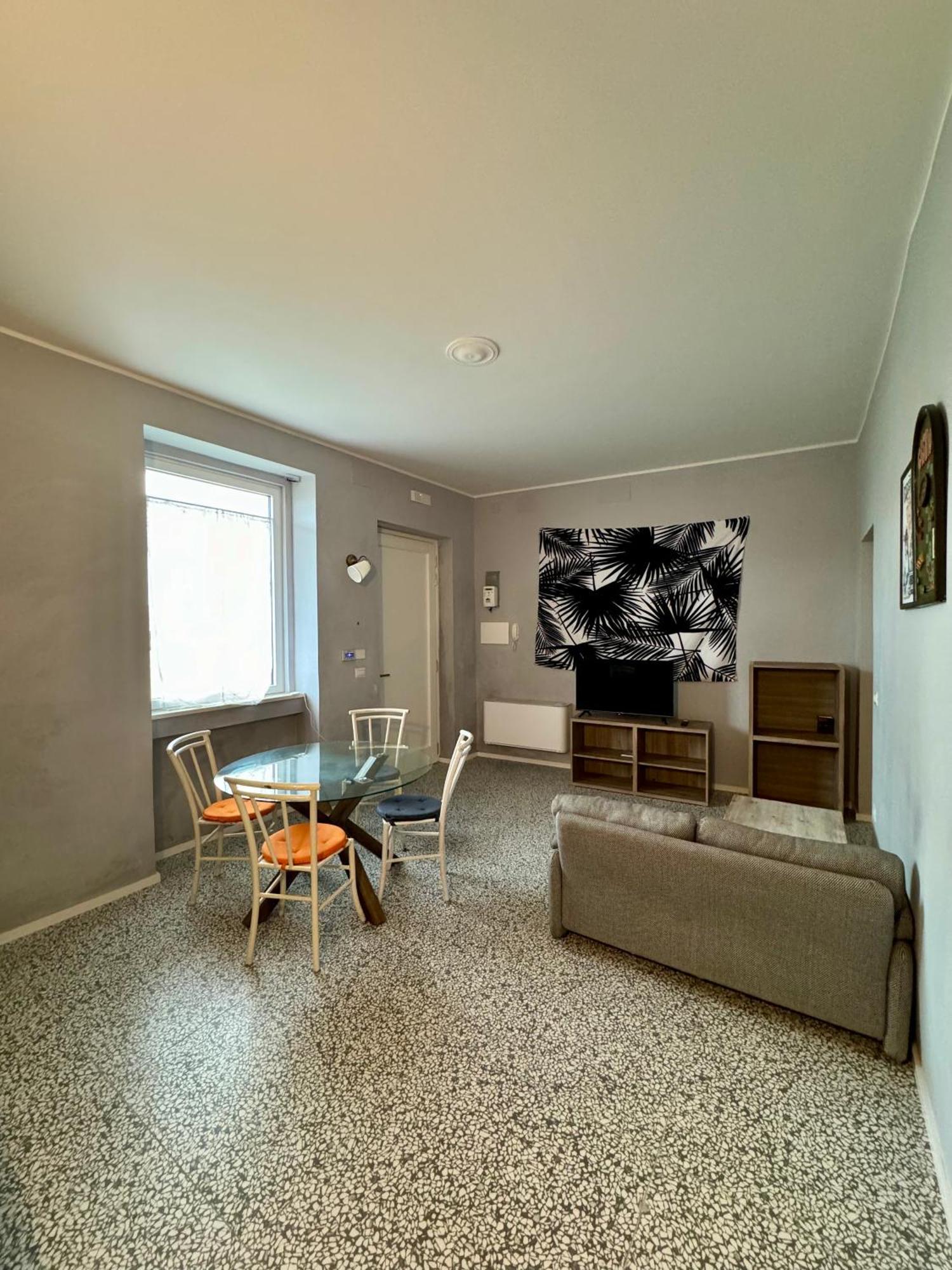 4 Balconi Rooms Paladini B&B E Appartamenti Lecce Extérieur photo